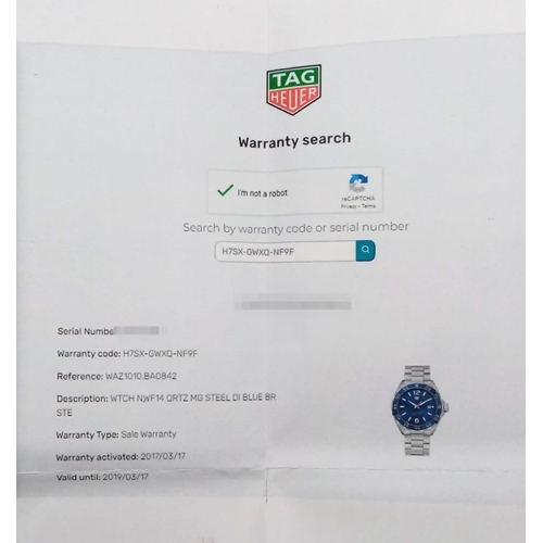 864 - A Tag Heuer Formula 1 Gents Watch. Stainless steel bracelet and case - 43mm. Blue dial with date win... 