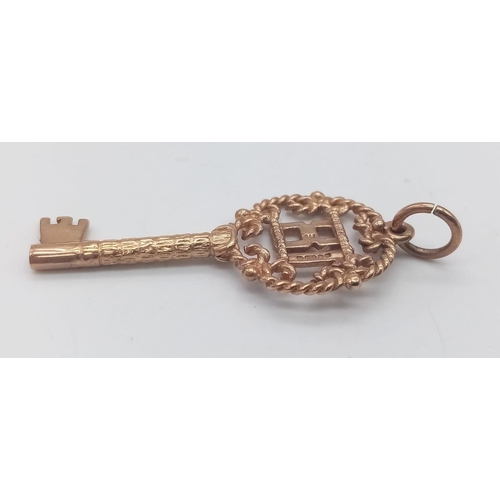 464 - A 9K yellow gold '18' key pendant 4cm X 1.8cm, 4.1g

ref: SH1362I