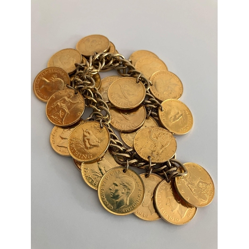 210 - Fabulous COIN BRACELET Full of vintage GOLD PLATED FARTHINGS. Coins range from 1920’s - 1950’s. Brac... 