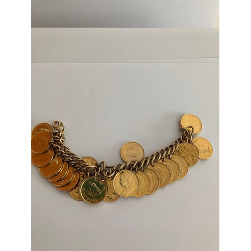 210 - Fabulous COIN BRACELET Full of vintage GOLD PLATED FARTHINGS. Coins range from 1920’s - 1950’s. Brac... 