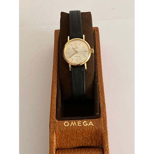 266 - Ladies Vintage OMEGA GENEVE WRISTWATCH. Gold Plated (20 microns). Complete with original case in per... 