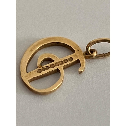 336 - 9 carat GOLD letter ‘D’ CHARM / PENDANT. 0.36 grams. 1.5 cm.