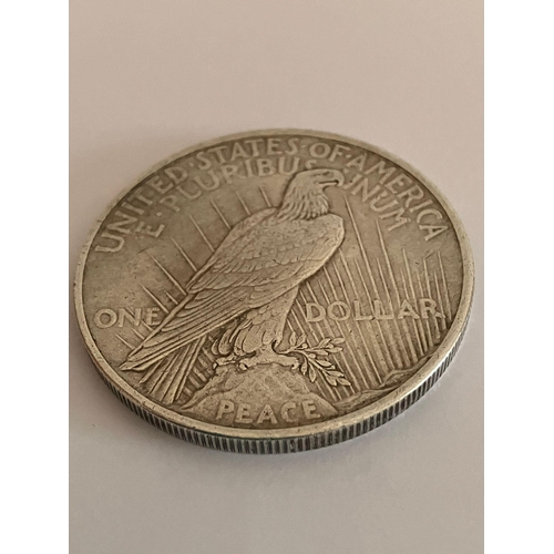 441 - 1922 SILVER USA PEACE DOLLAR  in fine condition.