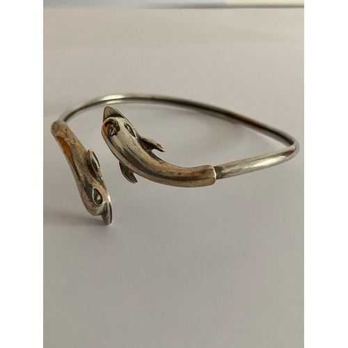 539 - Vintage SILVER DOLPHIN BANGLE.af.