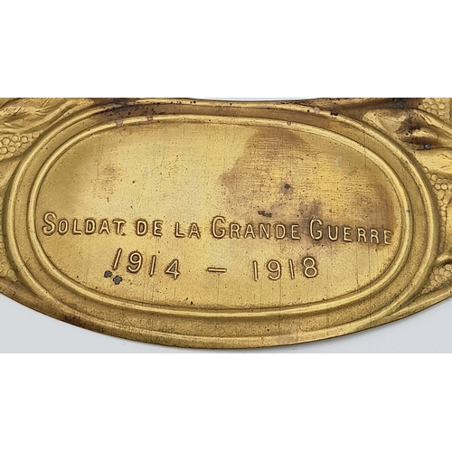 1093 - WW1 French Veterans Helmet Plaque.