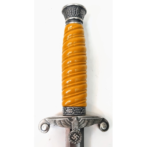 69 - 3 rd Reich Heer (Army) Officers Dagger. Maker Holler, Solingen.