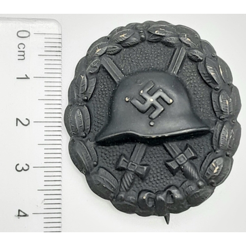 692 - Spanish Civil War Period 1936 Pattern Condor Legion Black (Iron) 3 rd Class Wound Badge.