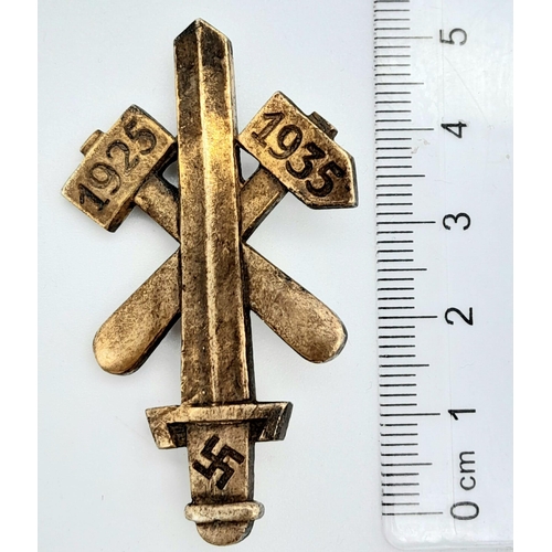 727 - 3 rd Reich Gau Essen Gold Grade Badge (Solid Gilded Brass).