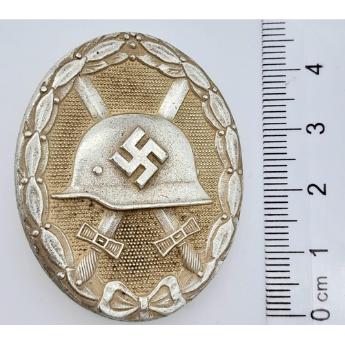 763 - WW2 German Silver Grade Wound Badge. Marked L/56 for the maker Robert Hauschild, Pforzheim.