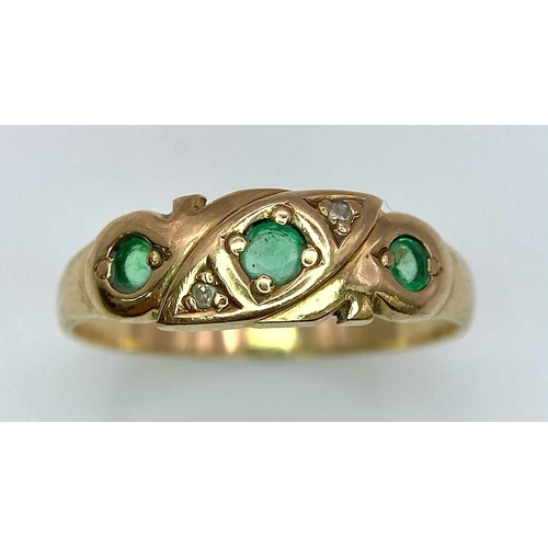 110 - A 9K YELLOW GOLD DIAMOND & EMERALD RING. TOTAL WEIGHT 1.7G. SIZE N