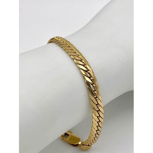 290 - AN 18K GOLD HEAVY HERRINGBONE BRACELET ,  19cms  9.8GMS   LOVELY CONDITION..