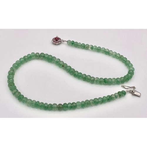 765 - A 210ctw Emerald Rondelle Gemstone Necklace with Ruby Clasp - Set in 925 Silver. 44cm length. Ref: C... 