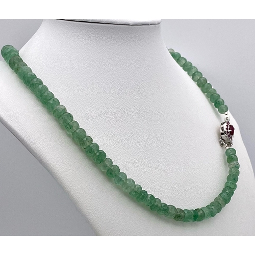 765 - A 210ctw Emerald Rondelle Gemstone Necklace with Ruby Clasp - Set in 925 Silver. 44cm length. Ref: C... 