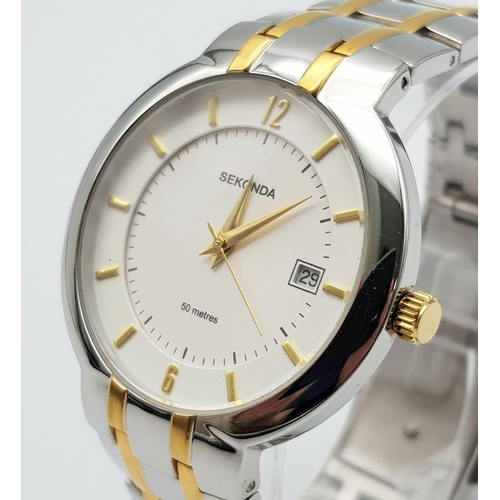 1024 - An Excellent Condition Men’s Sekonda, Bi-Metal, Two Tone Quartz Date Watch. 40mm Including Crown. Fu... 