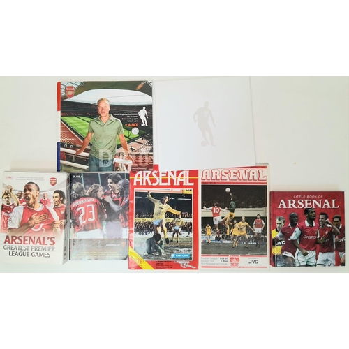 694 - Arsenal programmes from the 1980's/90's/2000's, including the 1993 FA Cup final v Sheff Weds; the 19... 