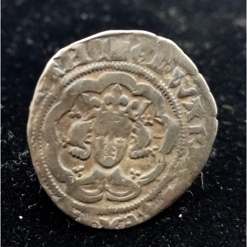 1693 - A Edward III Half Groat, pre treaty, Series D, London Coin.
See photos for condition.

Weight: 2.22g... 