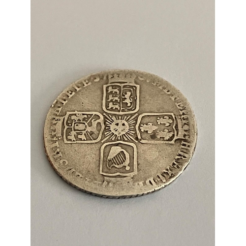 259 - GEORGE II SILVER SIXPENCE . Second part of date rubbed otherwise fine condition. Please see pictures... 