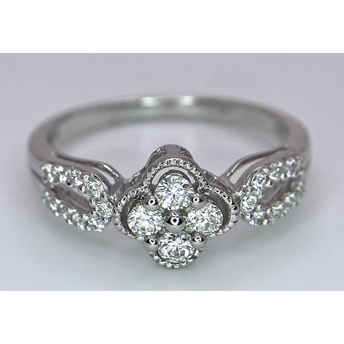 701 - 18K WHITE GOLD DIAMOND RING WITH APPROX 0.33CT DIAMONDS, WEIGHT 2.7G SIZE M