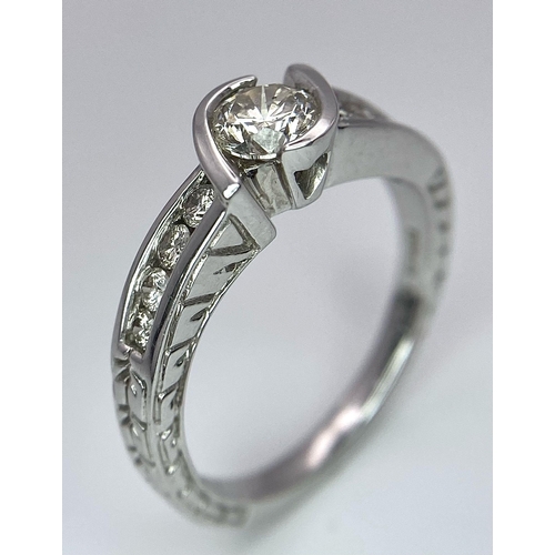 920 - 18K WHITE GOLD DIAMOND RING, 0.75CT DIAMONDS, WEIGHT 4.8G SIZE N