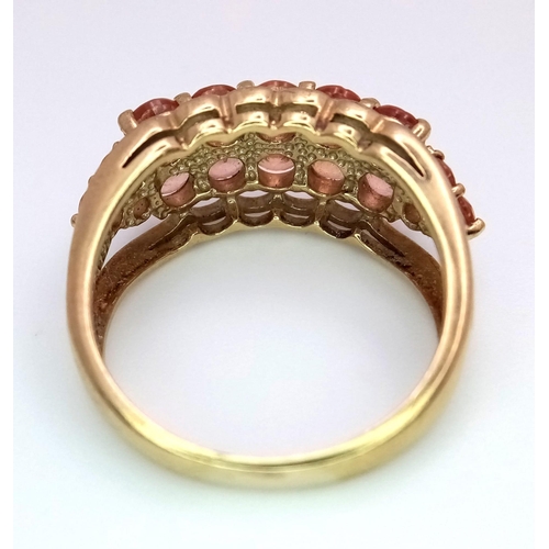 716 - A 9K GOLD  DRESS RING WITH UNUSUAL COLOURING .  4.9gms   size P