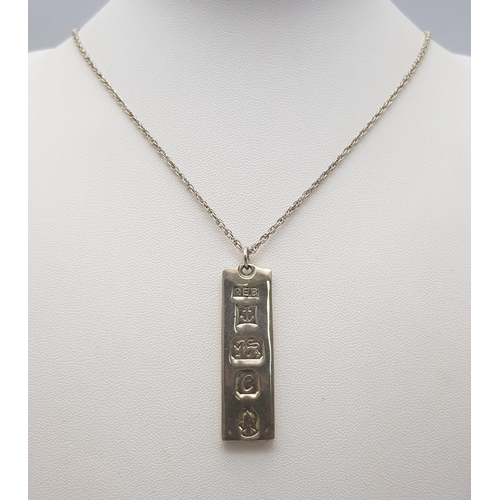 1268 - A Hallmarked 1977 (Jubilee Year) Silver Ingot Pendant Necklace. Pendant
Measures 4.5cm Length on 56c... 