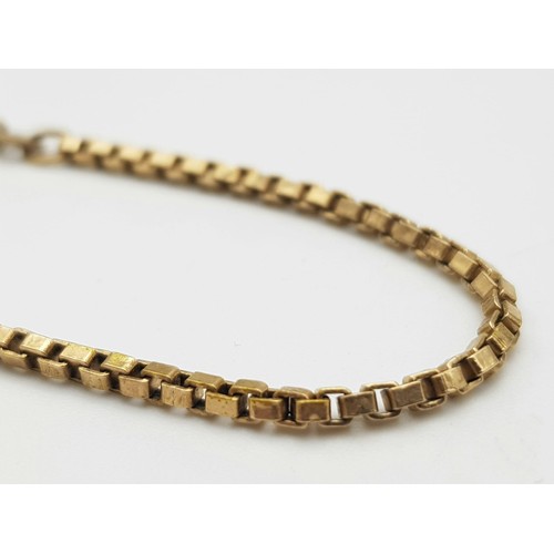 1041 - A 9K GOLD BOX LINK BRACELET  ,   19cms   2.6gms