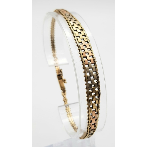 1327 - A 3 COLOUR 9CT GOLD GRADUATING BRACELET.   7.9gms