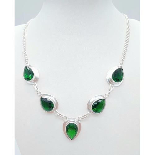 1539 - A Green Stone 925 Silver Necklace. 42cm.