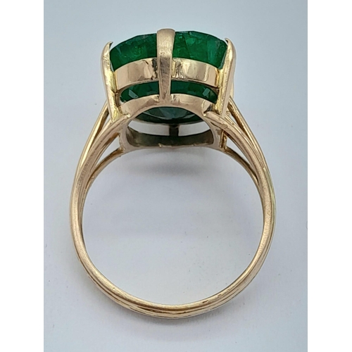 1741 - A 10ct NATURAL EMERALD SET IN 18K ROSE GOLD ,  7.9gms   size S