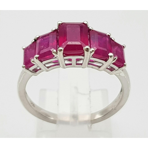 1284 - Silver and Ruby 5 Stones Ring, approx  4,40 ct, weight 3.4g  [size Q]