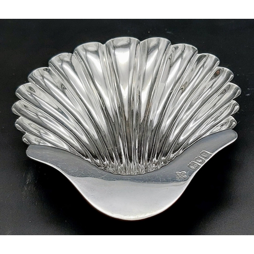 435 - An Antique Sterling Silver Shell Dish - Hallmarks for London 1902. Makers mark of Horace Woodward. 1... 