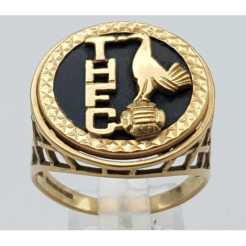 149 - A Vintage 9K Yellow Gold Spurs Football Signet Ring! THFC and Cockerill on black onyx. Size W. 5.93g... 