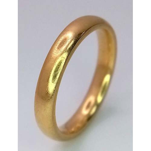 163 - A Vintage 18K Yellow Gold Band Ring. 3mm width. Size J. 3.7g weight.