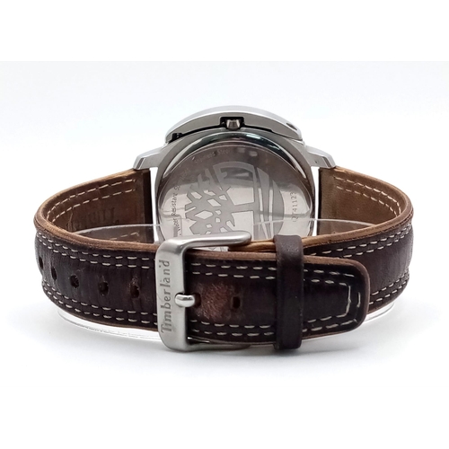 1467 - A Timberland Quartz Gents Watch. Brown leather strap. Stainless steel case - 44mm. Quartz movement. ... 