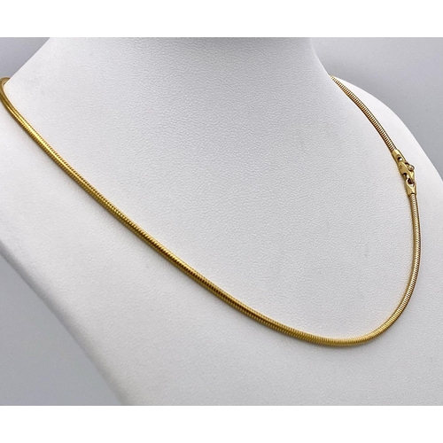 358 - An 18K Yellow Gold (tested) Snake Link Necklace. 41cm. 11.62g weight.