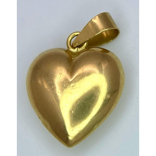 541 - An 18K Yellow Gold Heart Pendant. 2cm. 0.70g.