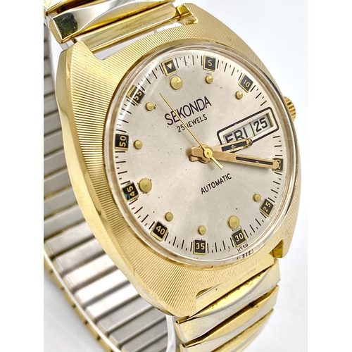 806 - A Vintage Sekonda 25 Jewels Automatic Gents Watch. Expandable stainless steel bracelet. Gold plated ... 