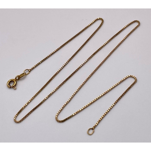 540 - A Vintage 9K Yellow Gold Disappearing Necklace. 40cm length. 1.65g weight.