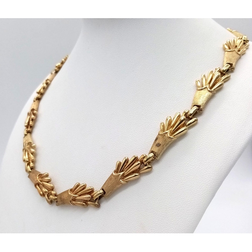 101 - A Vintage 18K Yellow Gold Substantial Harvest-Burst Link Necklace. 44cm length. 66.37g weight.