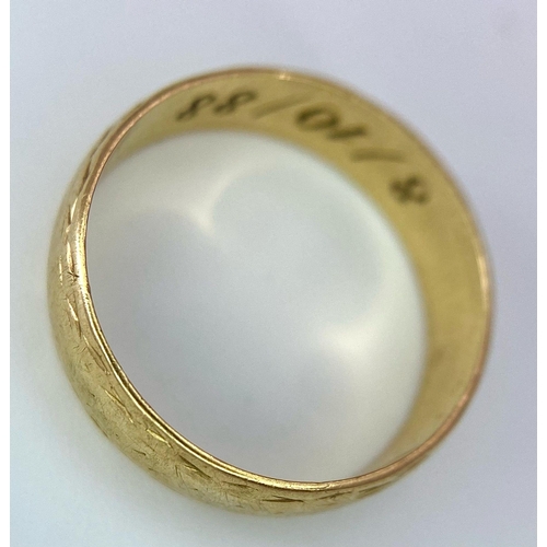 513 - A Vintage 9K Yellow Gold Band Ring. 5mm width. Size K. 1.9g weight. Full UK hallmarks.