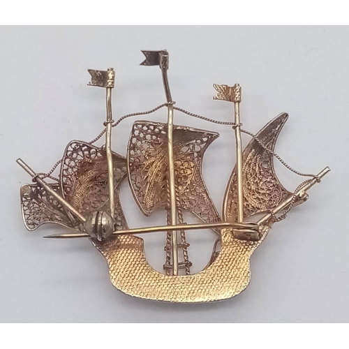 957 - A Rare Vintage or Older Silver Gilt Filigree Design Galleon Ship Brooch. 5cm Wide. Possibly Spanish ... 