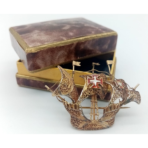 957 - A Rare Vintage or Older Silver Gilt Filigree Design Galleon Ship Brooch. 5cm Wide. Possibly Spanish ... 