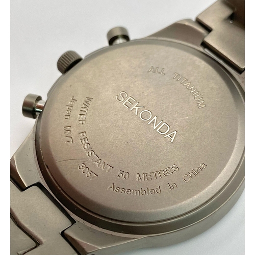 1125 - An Unworn Men’s Sekonda Titanium Sport Watch. 42mm Including Crown. Full Working Order with Box.