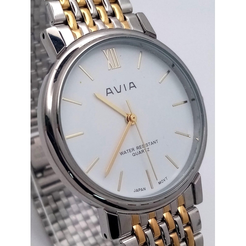 781 - An Unworn Men’s Avia Model 1168 Quartz Bi-Metal Two Tone Watch. Full Working Order. Comes with Box a... 