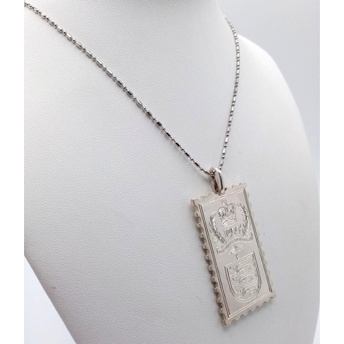 880 - An Excellent Condition, Sterling Silver, 1977 Jubilee Ingot Pendant Necklace. Very Unique Design, Pe... 