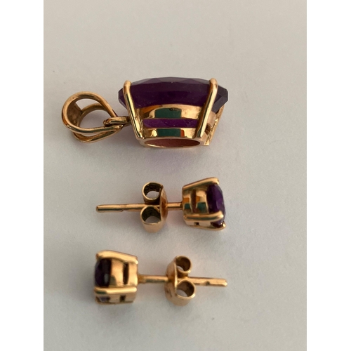 48 - Magnificent 14 carat GOLD and AMETHYST JEWELLERY SET. Consisting a pendant with matching earrings, a... 