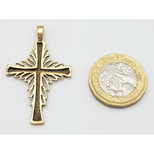 284 - A LARGE VINTAGE 9K YELLOW GOLD CROSS PENDANT - 3.8G TOTAL WEIGHT, SIZE 42X26MM APPROX