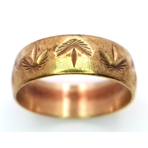 339 - 9K YELLOW GOLD ENGRAVED BAND RING - 2.7G TOTAL WEIGHT - SIZE L