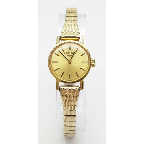 429 - A Stylish Vintage Longines Ladies Watch. Expandable gold plated bracelet, case - 21mm. Champagne dia... 