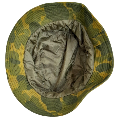 1171 - A Vietnam War Era Parachute Material Tiger Boonie Hat. These were theatre made for the special force... 